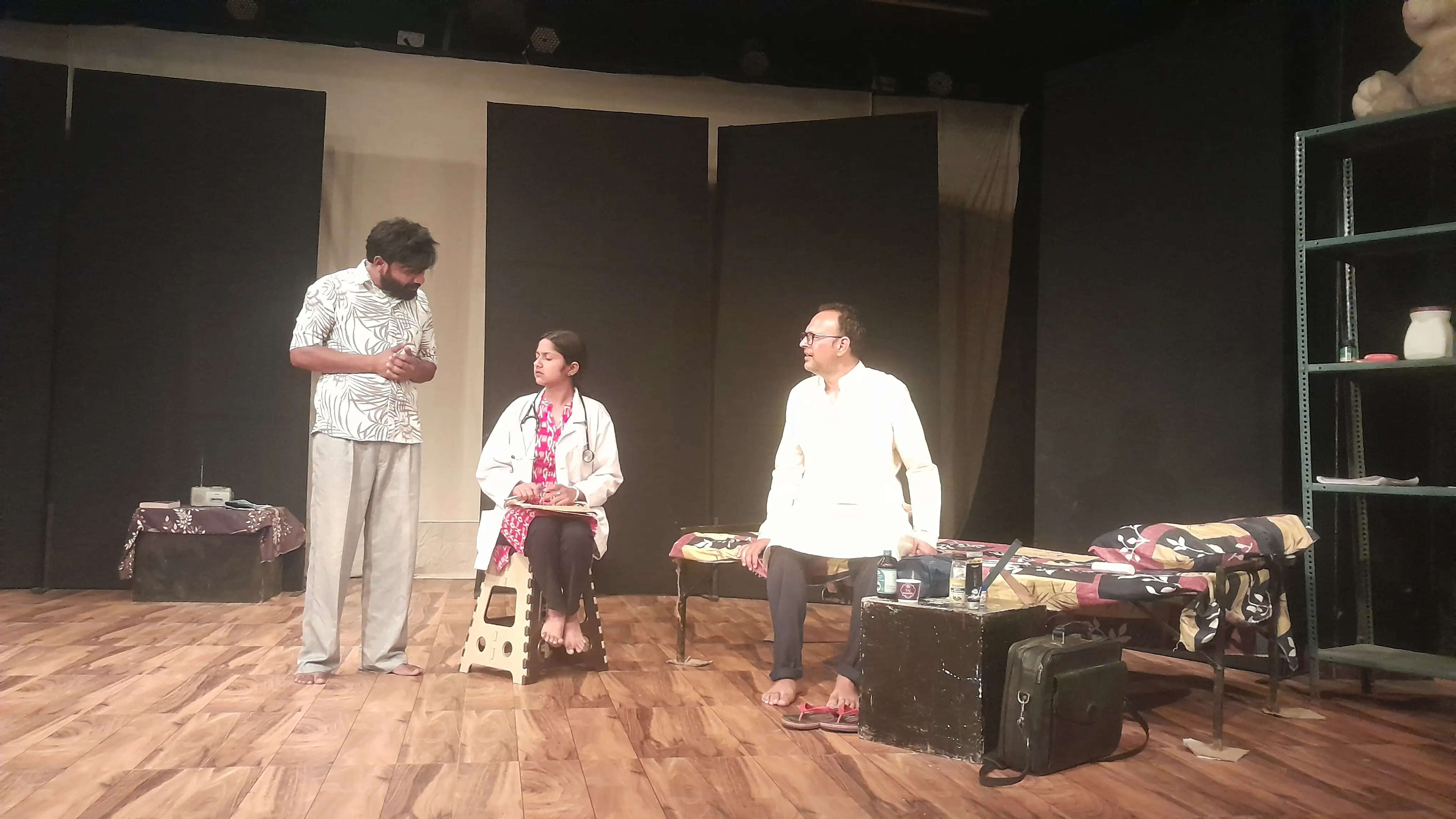 रंगमंच: मनुष्य के भीतर छिपे अकेलेपन, स्मृतियों, पछतावों और संबंधों को तलाशता नाटक बलि और शंभू