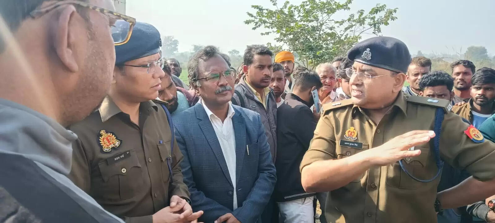 बाइक से स्कूल जा रहे तीन विद्यार्थियों की मार्ग दुर्घटना में मौत