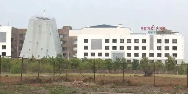 छत्तीसगढ़ सचिवालय में 162 कर्मचारियों का बदला गया प्रभार