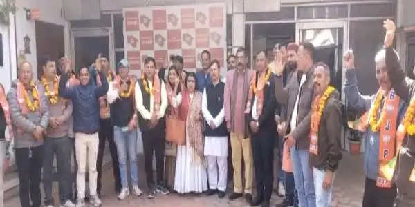 पौड़ी जिले के कई कांग्रेस नेता भाजपा में हुए शामिल