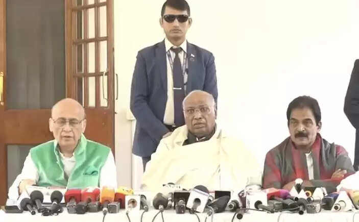 नेशनल हेराल्ड मामले में ईडी की चार्जशीट पर संज्ञान लेने से अदालत के इनकार को खरगे ने सत्य की जीत बताया