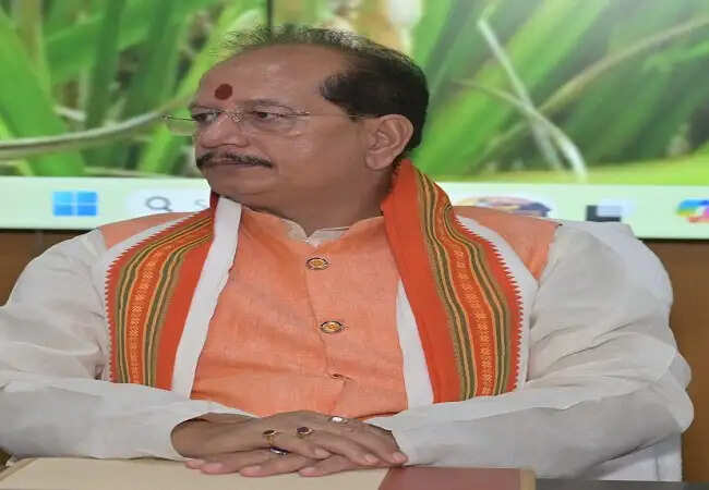 बाढ़ प्रभावित किसानों के साथ खड़ी है सरकार, क्षति का वास्तविक आकलन कर मिलेगी हरसंभव सहायता : विजय कुमार सिन्हा