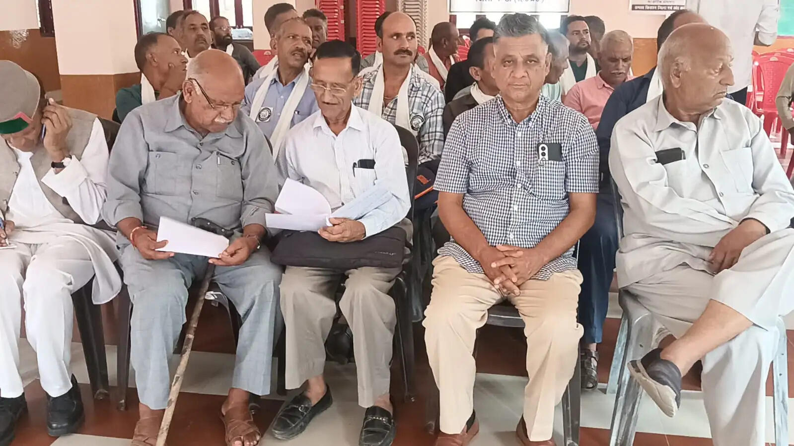 किसान यूनियन ने कृषि पर आए संकट के समाधान की उठाई मांग