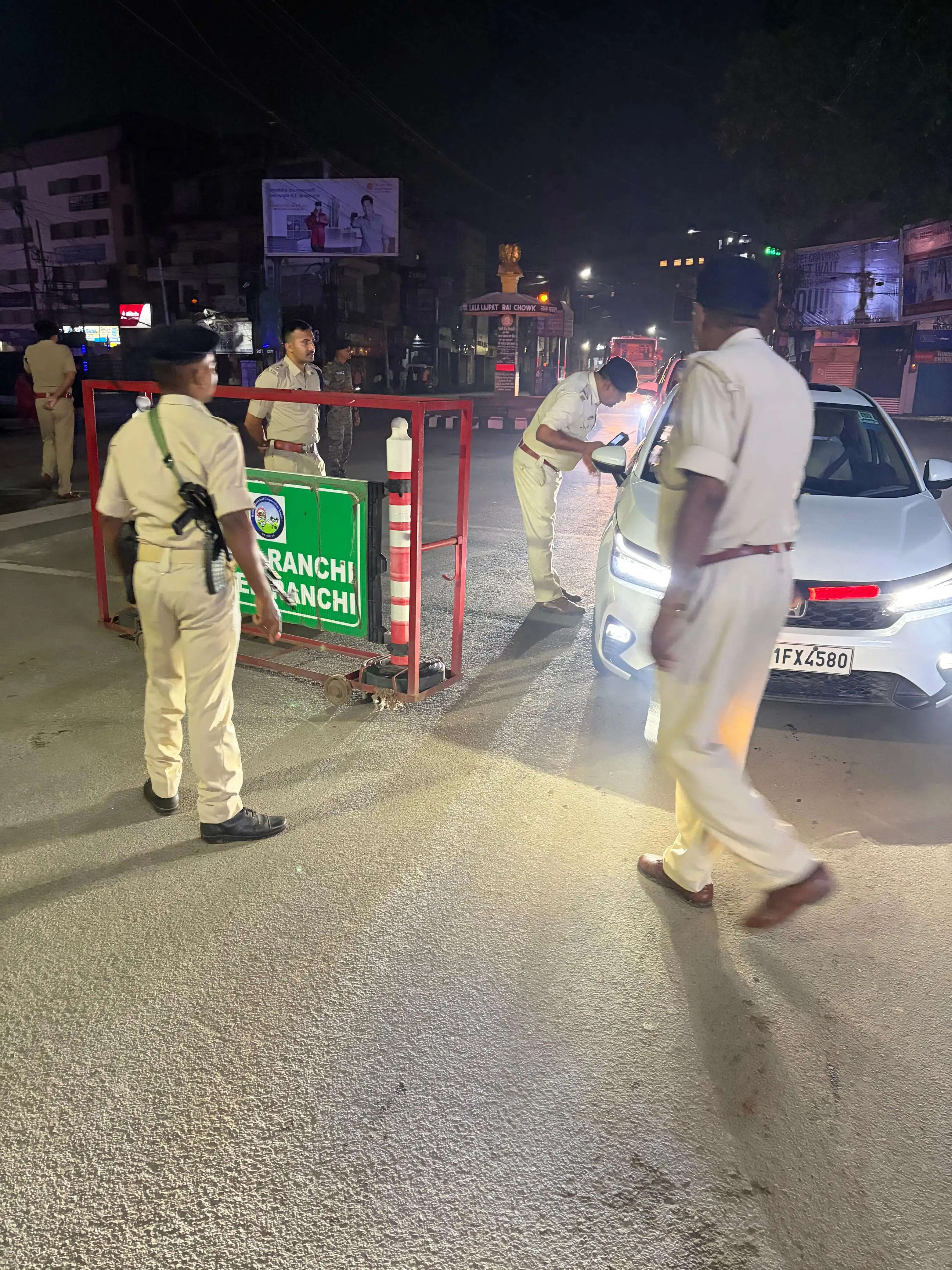 रांची में ट्रैफिक नियम तोड़ने वालों पर कार्रवाई, आठ दिन में काटे गए 3,775 चालान