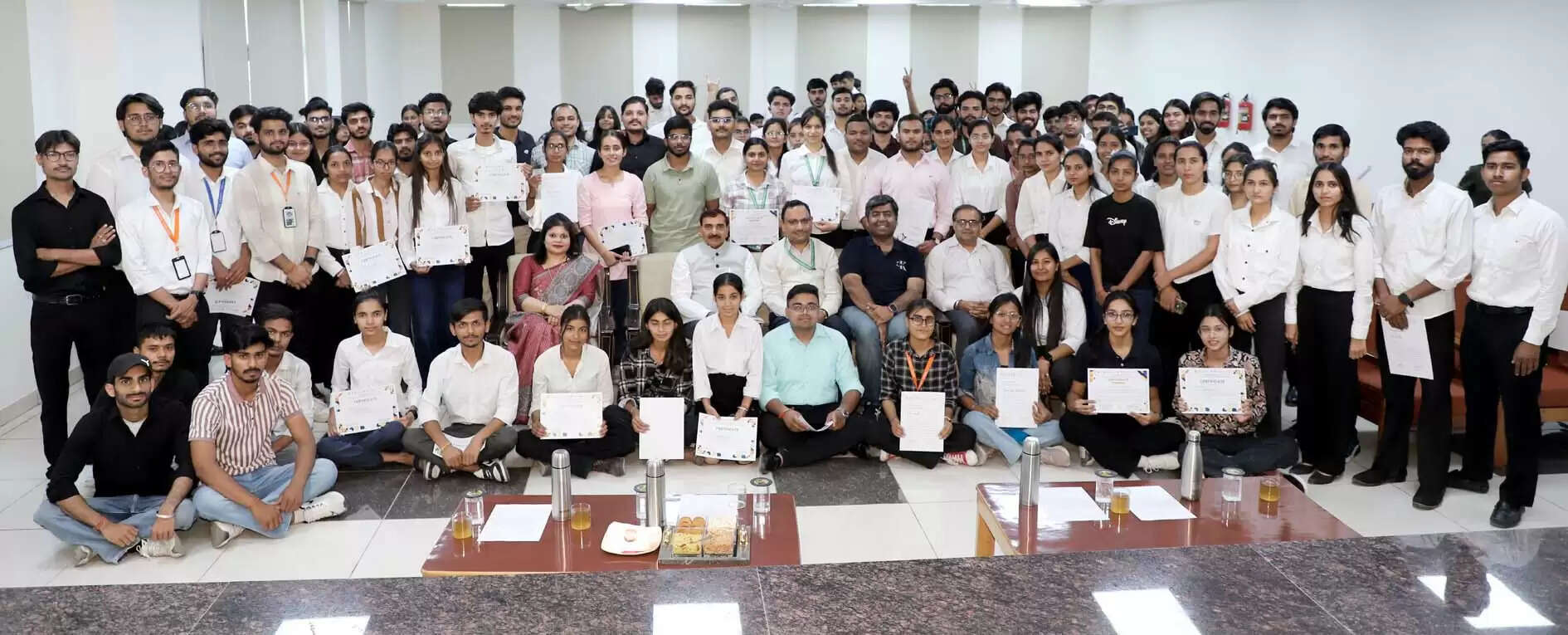 गुजविप्रौवि में कैरियर वर्सेस 2025 के स्वयंसेवकों के लिए सम्मान समारोह आयोजित