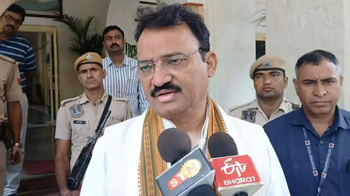 मॉडिफाई बसों में नहीं मिलेगी कोई रियायत, यात्रियों की सुरक्षा सर्वोपरि- उप मुख्यमंत्री बैरवा