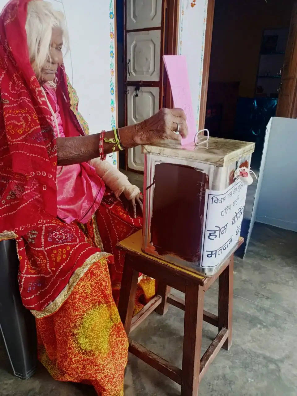 राज विस चुनाव:चार दिनों में 6 हजार से ज्यादा मतदाताओं ने उठाया होम वोटिंग सुविधा का लाभ