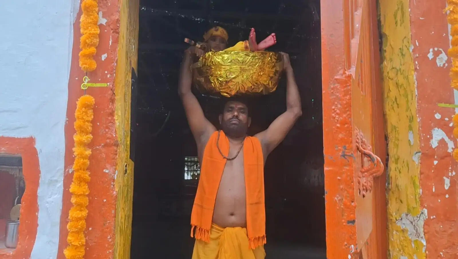 दमोह,: जिला जेल में धूमधाम से मनाई गई श्रीकृष्ण जन्माष्टमी, जीवंत झांकी ने मोहा मन