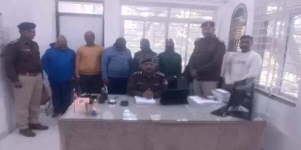 राजगढ़ः पाॅली हाउस व सब्सिडी के नाम पर ठगी करने वाले अंतर्राज्यीय गिरोह पर शिकंजा, 6 गिरफ्तार