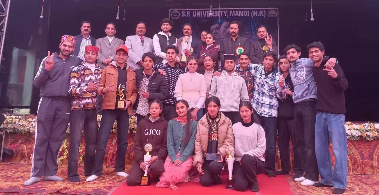 अंतर-महाविद्यालय थियेटर युवा महोत्सव : एकांकी में बासा,स्किट व मूक अभिनय में कुल्लू बना विजेता
