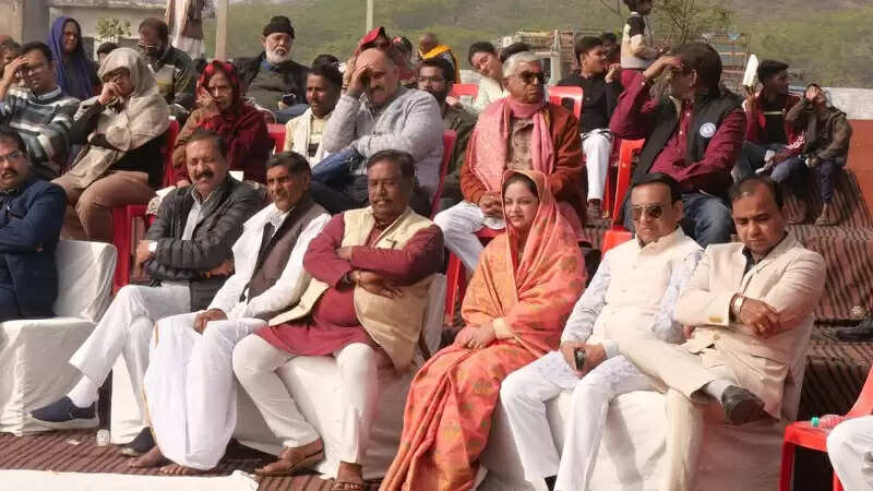 तानसेन संगीत समारोहः गान मनीषी तानसेन के आँगन में बहे मीठे-मीठे सुर