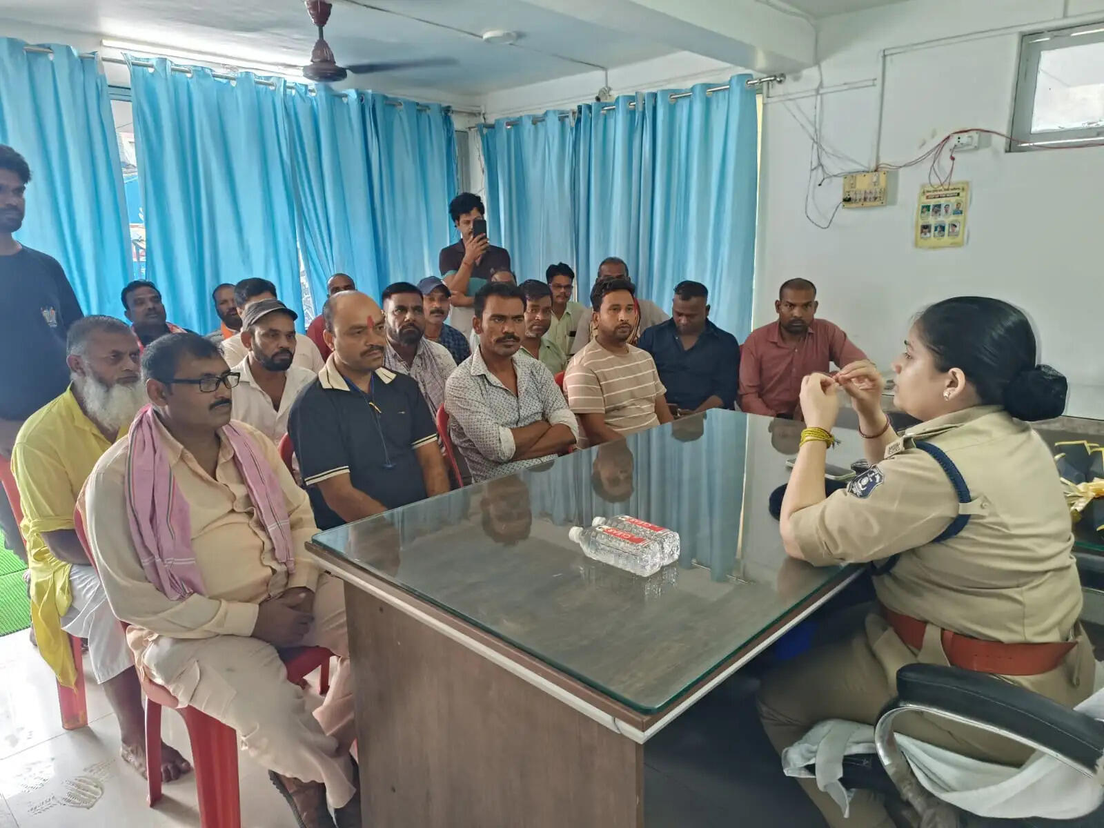 कोरबा : ऑटो और मालवाहक ऑटो चालकों की बैठक, यातायात नियमों का पालन करने की दी गई हिदायत
