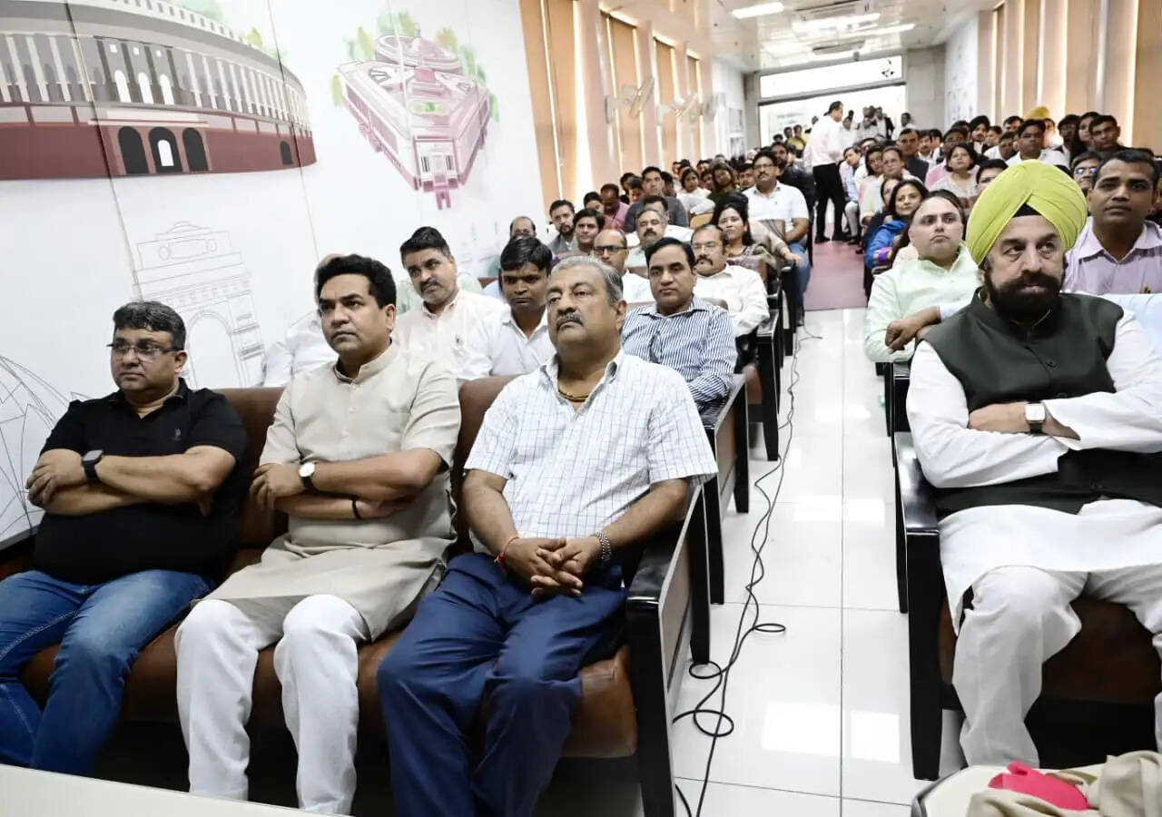 अधिवक्ताओं के साथ ‘मन की बात’ कार्यक्रम को मंत्री कपिल मिश्रा ने सुना