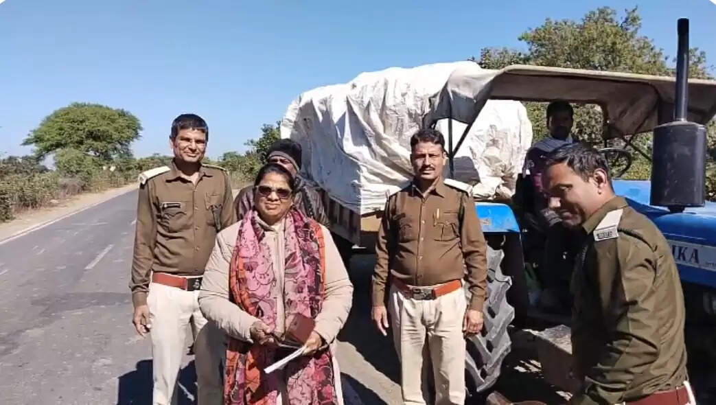 आगरमालवा : अवैध लकड़ी का परिवहन करते हुए ट्रैक्टर-ट्रॉली जब्‍त