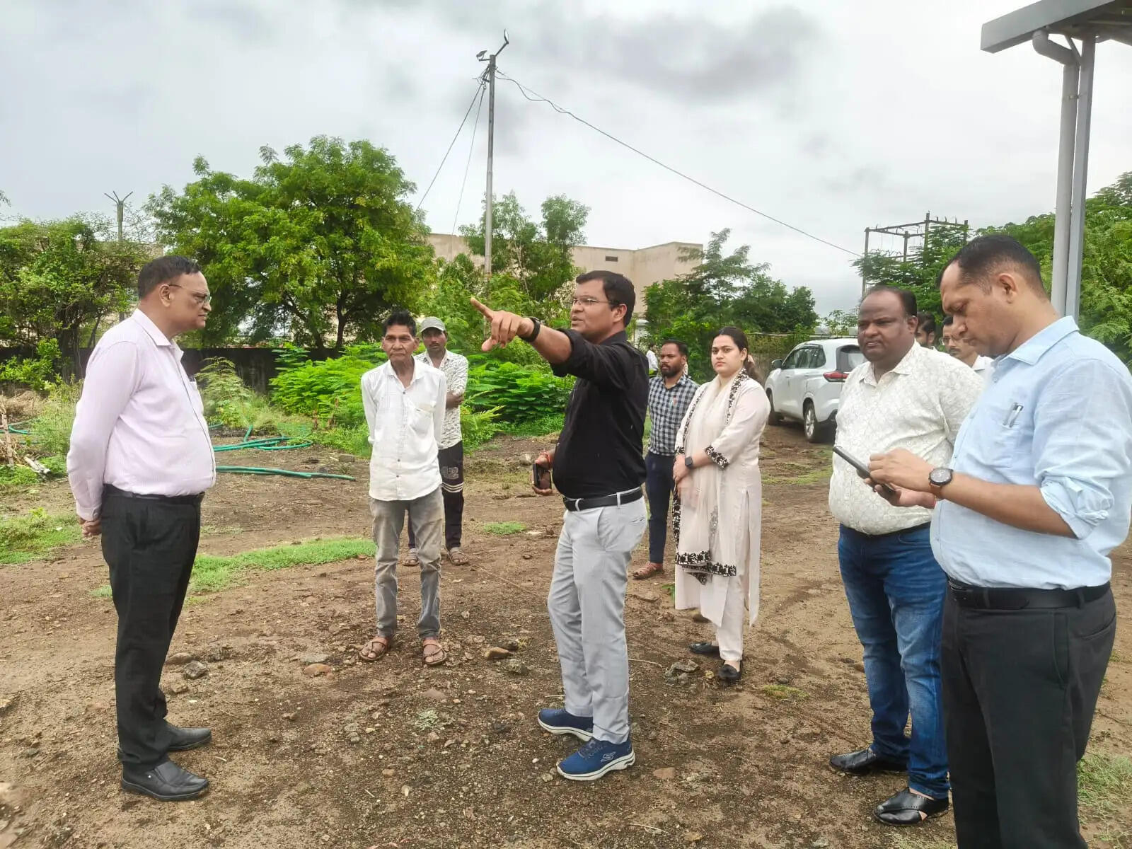 जबलपुर में मानसून की दस्तक, जलभराव से राहत दिलाने के लिए दिन-रात मैदान में डटे निगम कर्मचारी
