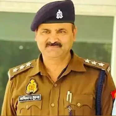 मैं अधिवक्ता अखिलेश दुबे के पास केवल कानूनी सलाह लेने जाता था : ऋषिकांत शुक्ला