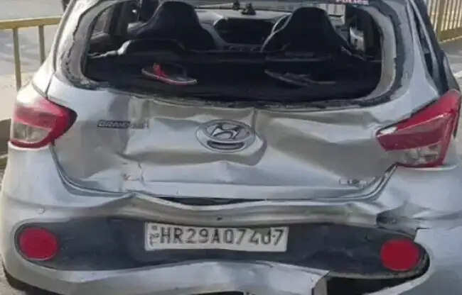 सोनीपत:हाईवे पर टायर बदल रहे तीन युवकों को ट्रक ने रौंदा, दो की मौत