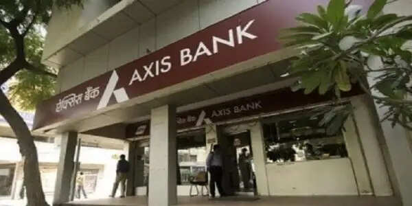 एक्सिस बैंक ने विदेश में पढ़े भारतीय छात्रों के लिए 'अराइज होमकमिंग' पहल की शुरू