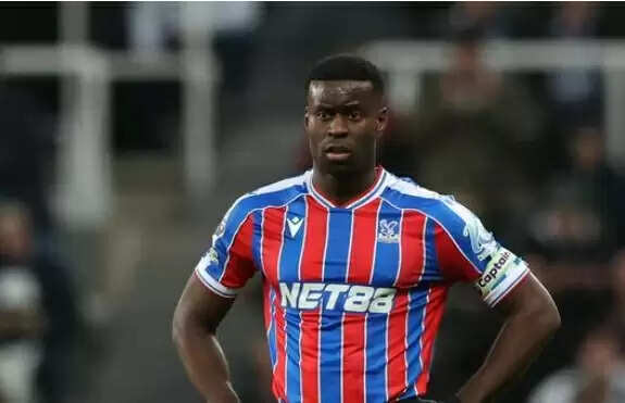 मैनचेस्टर सिटी ने क्रिस्टल पैलेस के डिफेंडर मार्क गुएही के साथ किया करार