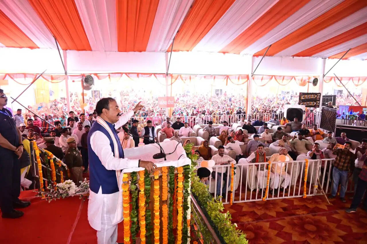 स्वयं सहायता समूह से जुड़ी एक करोड़ महिलाओं को “लखपति दीदी” बनाने का लक्ष्य: केशव प्रसाद