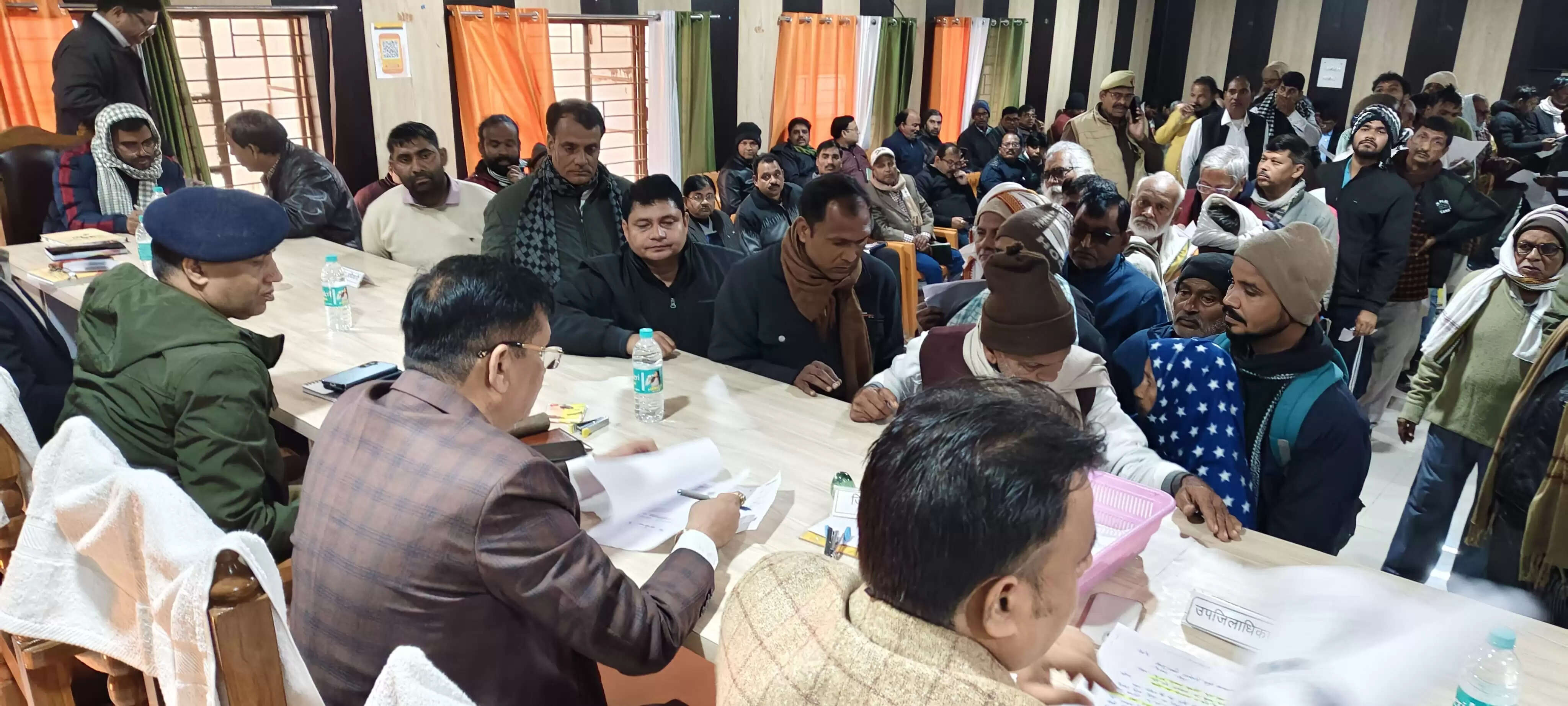 सुशासन सप्ताह में त्वरित निस्तारण, डीएम ने 10 मिनट में दिलाया जन्म प्रमाण पत्र