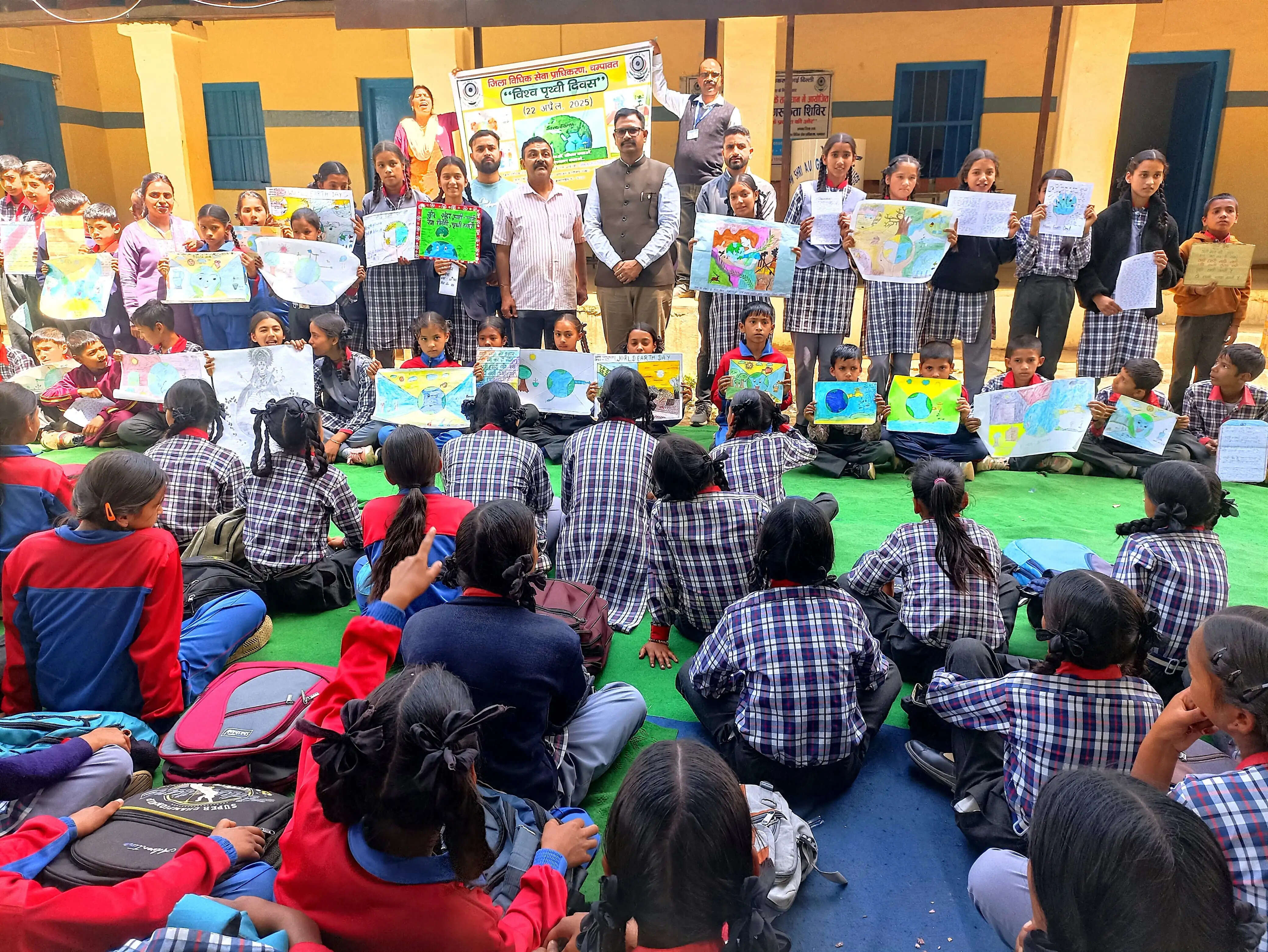 जिला विधिक सेवा प्राधिकरण ने लगाया जागरूकता शिविर