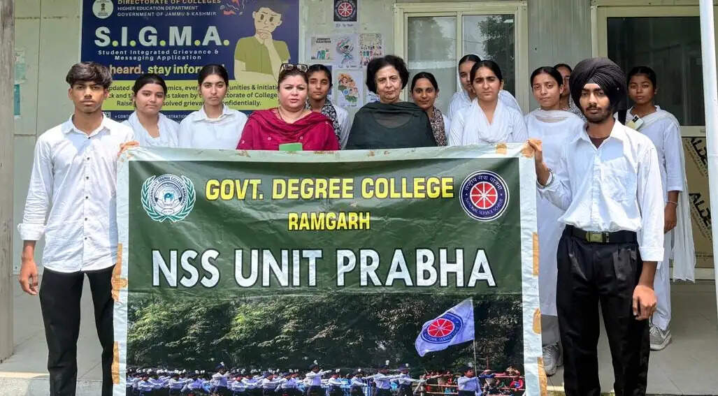 स्वतंत्रता दिवस से पहले पोस्टर अभियान, स्वच्छता का दिया संदेश