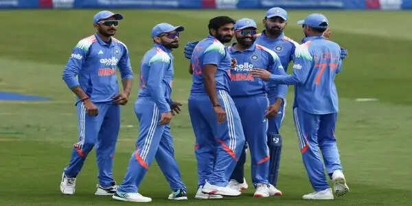 अक्षर के ऑलराउंड प्रदर्शन से भारत ने इंग्लैंड को 6 विकेट से हराया, सीरीज में बनाई बढ़त