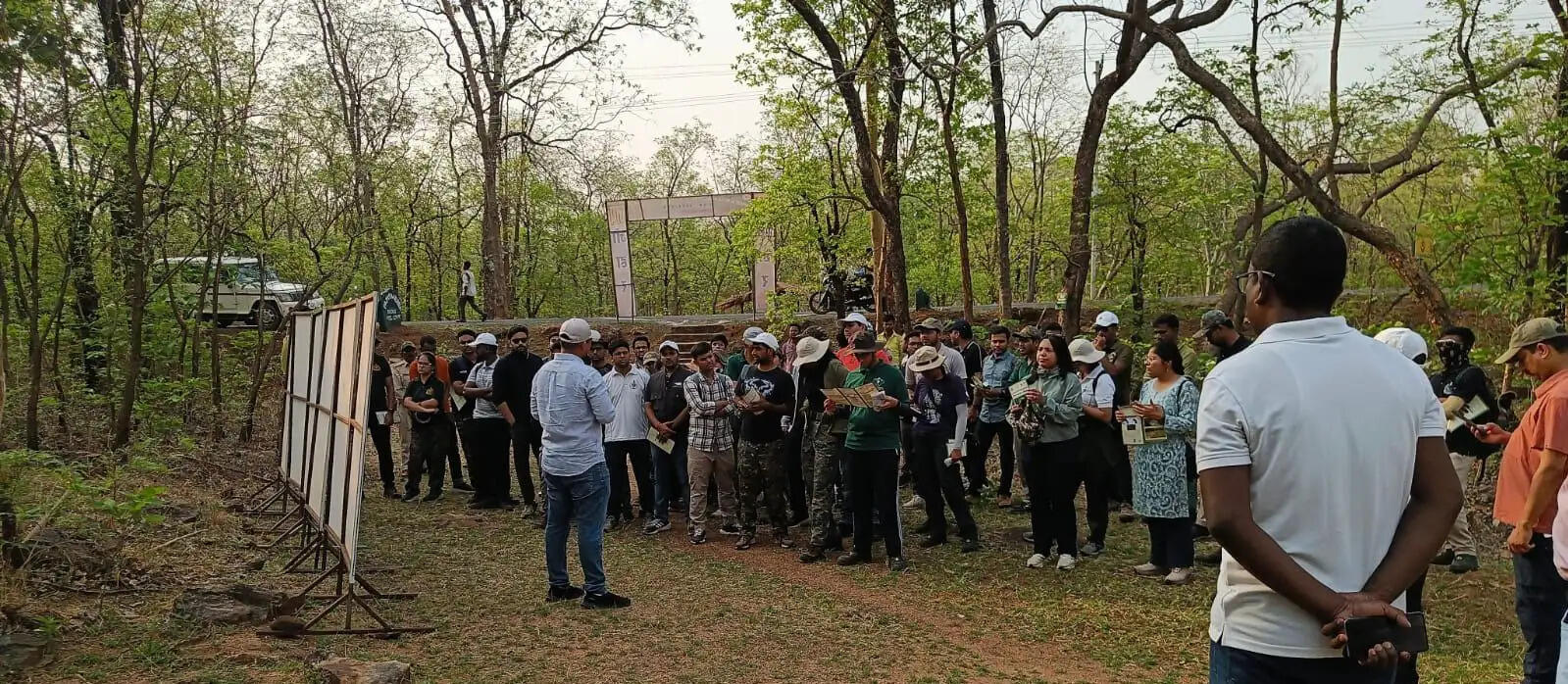 धमतरी में आईएफएस प्रशिक्षुओं ने सीखा वनों के वैज्ञानिक प्रबंधन का व्यावहारिक पाठ