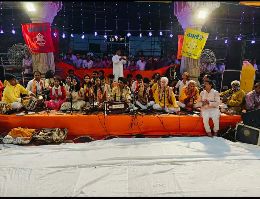 गोविंद देवजी मंदिर में श्रीकृष्ण जन्माष्टमी: कर्णप्रिय भजनों की स्वर लहरियों पर दी हाजिरी