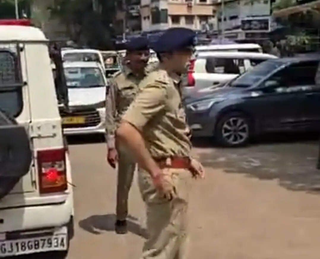 सोमनाथ मंदिर और भाजपा कार्यालय को बम से उड़ाने की धमकी, जांच में जुटी एजेंसियां