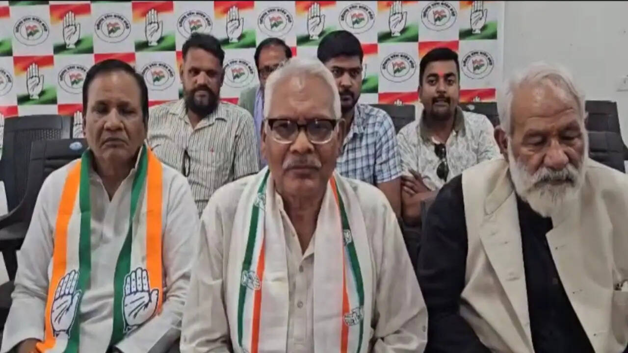 चुनाव खत्म होते ही मोदी सरकार ने जनता पर थोपी महंगाई, कांग्रेस करेगी आंदोलन : डॉ. प्रेमसाय सिंह