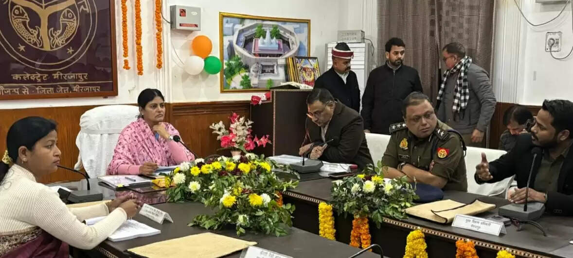 दिशा बैठक में केंद्रीय मंत्री अनुप्रिया पटेल ने की योजनाओं की समीक्षा, कहा— किसानों की बढे़ आय