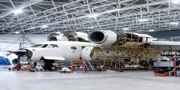 स्टॉक मार्केट मे एप्सिस एयरोकॉम की जोरदार एंट्री, प्रीमियम लिस्टिंग के बाद लगा अपर सर्किट