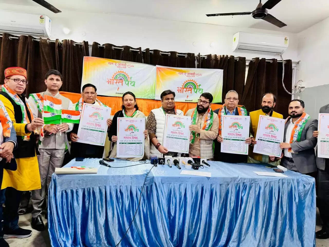 गणतंत्र दिवस पर देशभक्ति के तरानों से गूंजेगा हज़रतगंज, आसमान में उड़ेंगे तिरंगे गुब्बारे और शांति के प्रतीक कबूतर