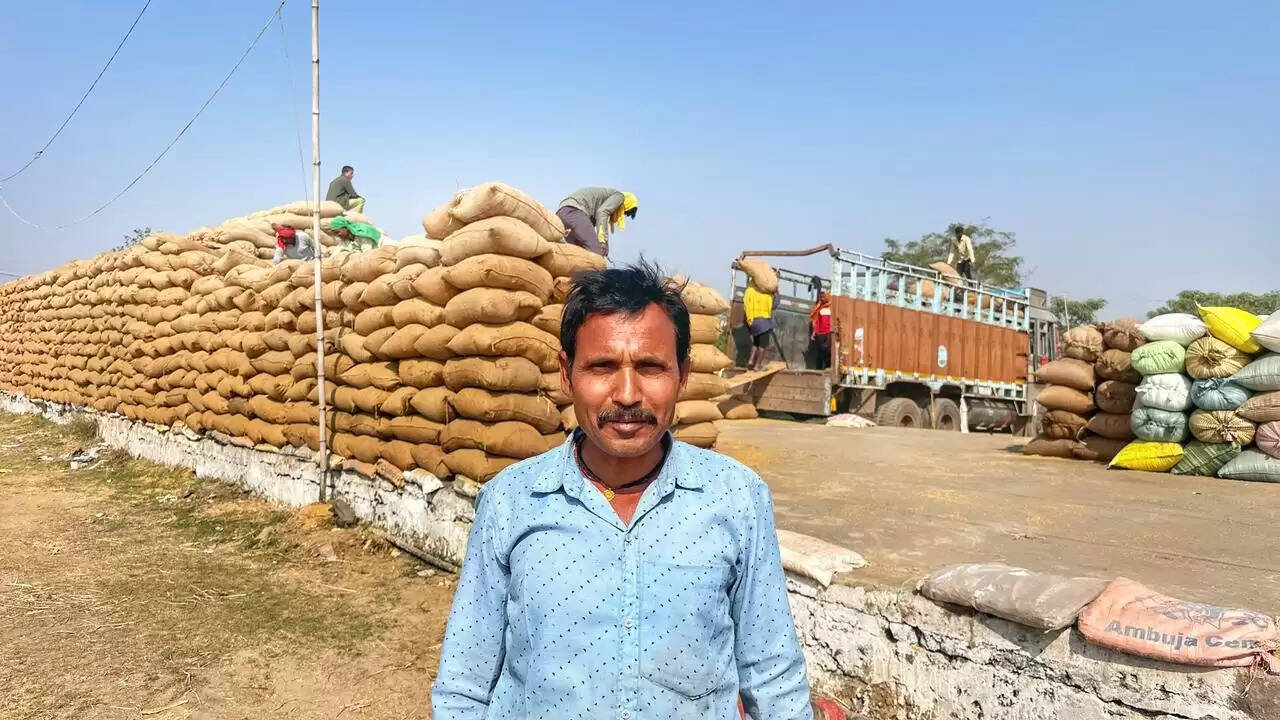 जांजगीर ज‍िले में धान खरीद : ऑनलाइन टोकन, पारदर्शी व्यवस्था और समय पर भुगतान ने बढ़ाया क‍िसानों का भरोसा