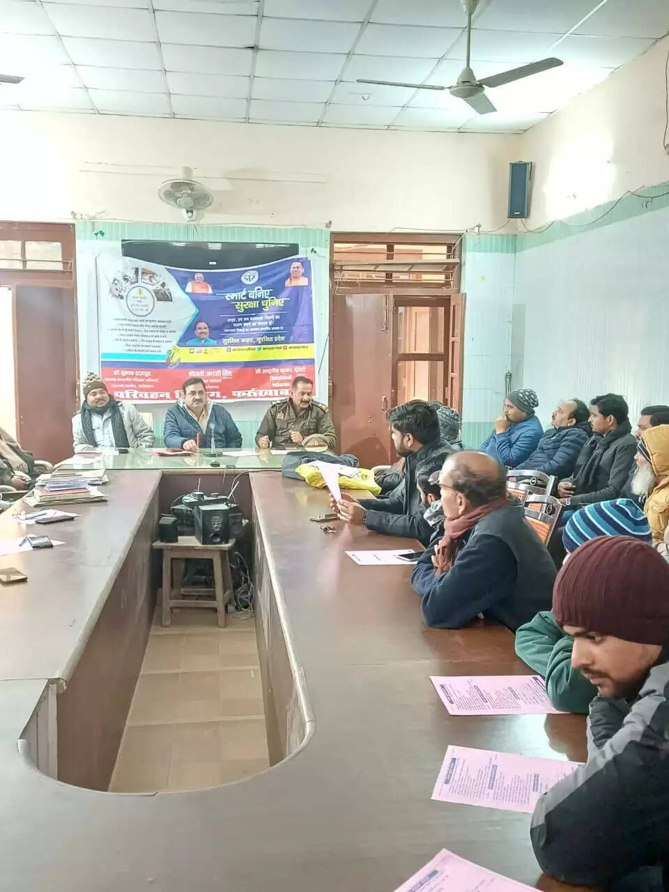 सड़क हादसे रोकने के लिए ग्राम प्रधानों—सचिवों को दिया गया प्रशिक्षण