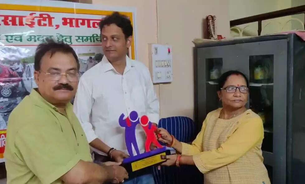 घायल की जान बचाने वाले निकेत को मिला आपदा फरिश्ता सम्मान