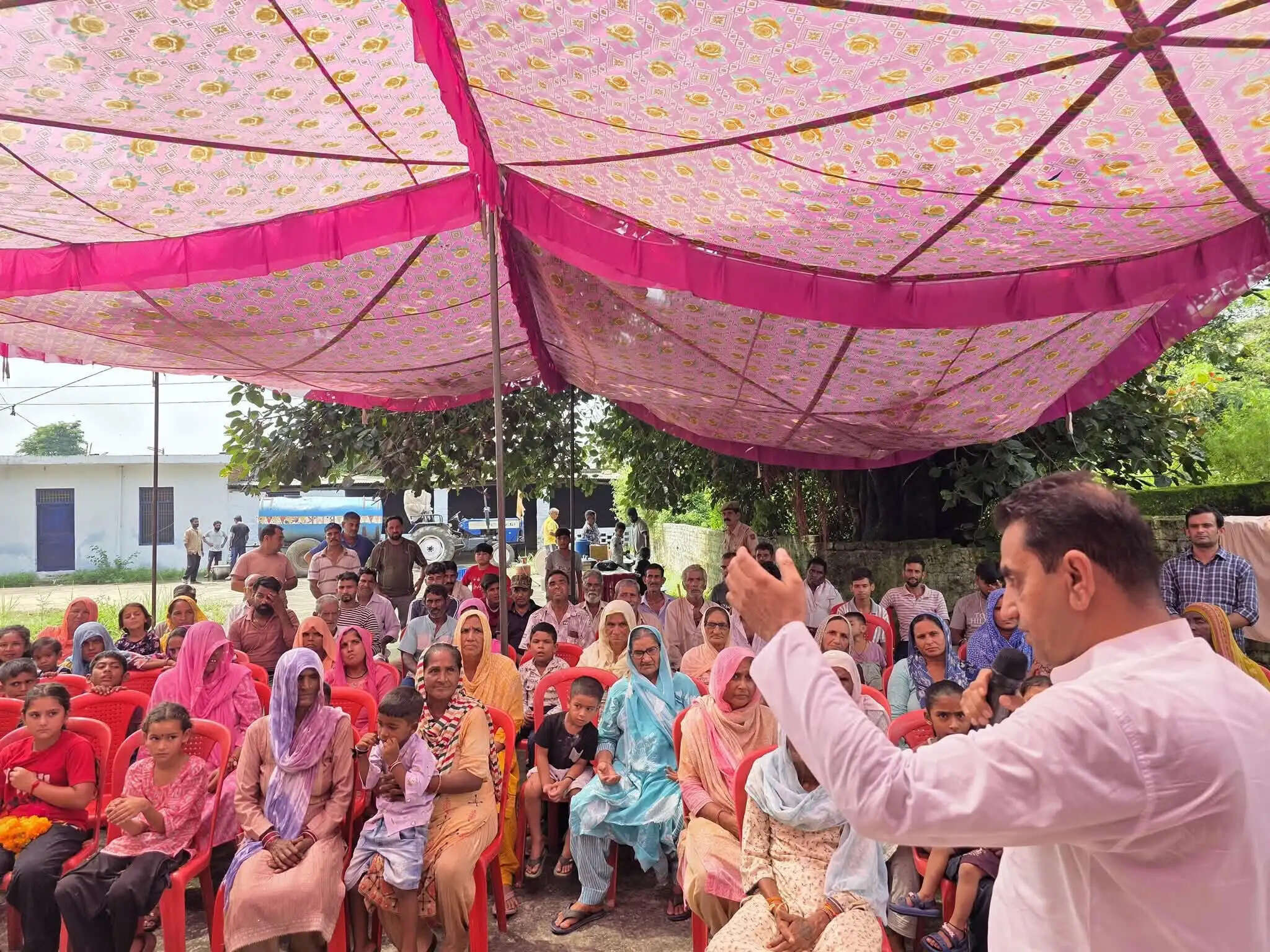 जसरोटा में 26 लाख की लागत से 14 विकास कार्यों का शिलान्यास, जसरोटिया बोले हर गांव हर घर तक पहुंचेगा विकास