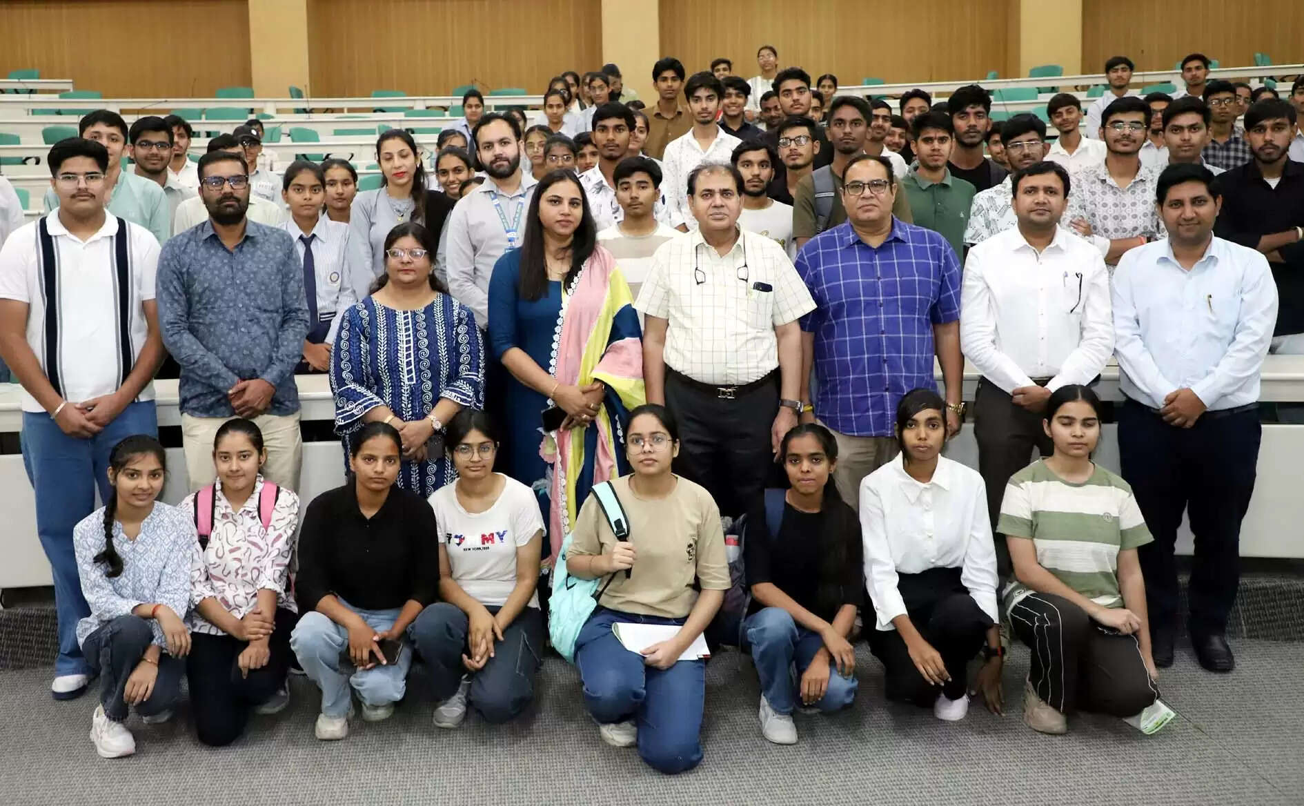 हिसार : विद्यार्थी जीवन में करियर का चयन एक महत्वपूर्ण चयन : प्रो. नरसी राम बिश्नोई