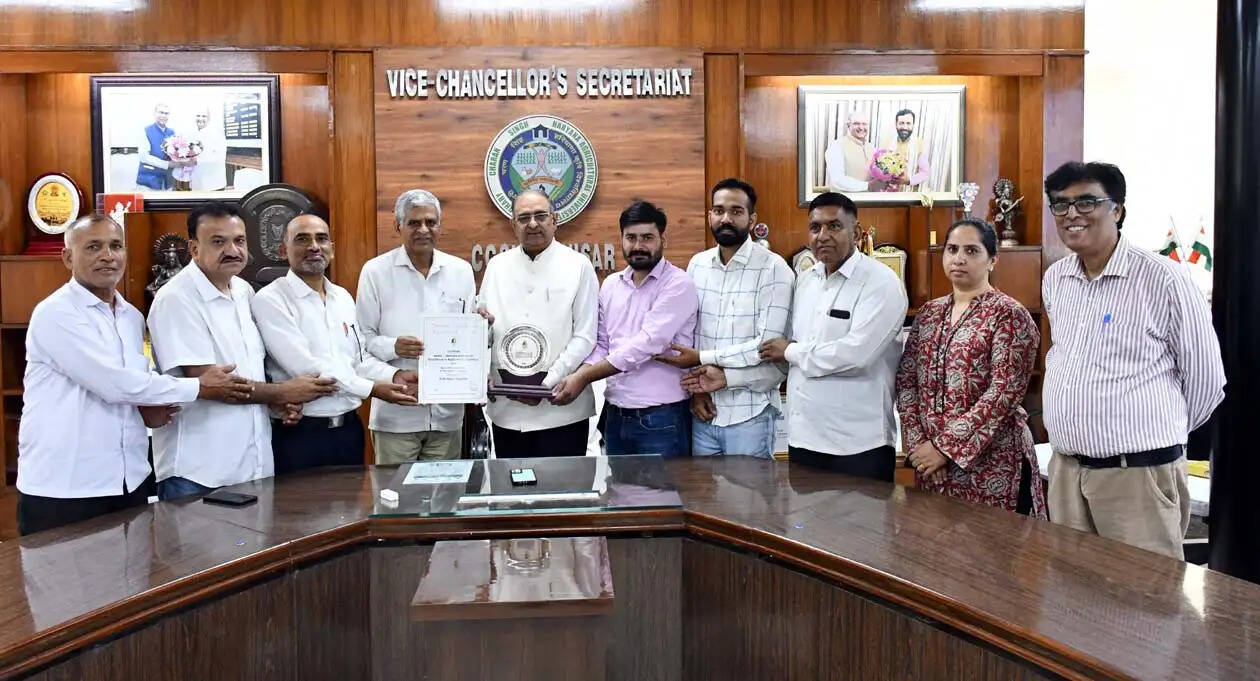 हिसार : एचएयू के केवीके सदलपुर को मिला सर्वश्रेष्ठ पुरस्कार
