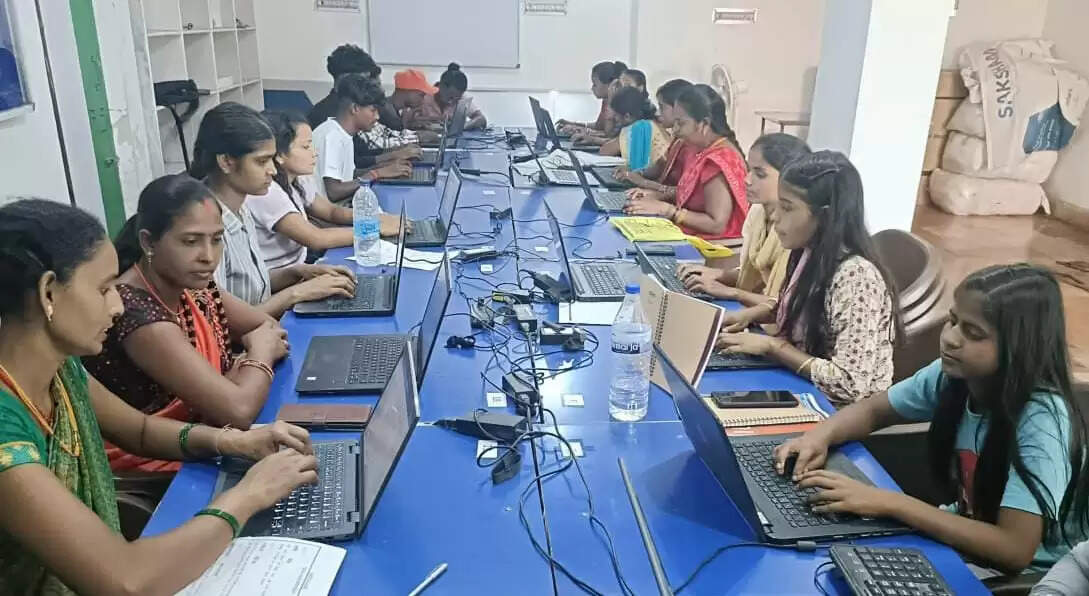 अदानी स्किल डेवलपमेंट सेंटर के 47 युवाओं को मिला रोज़गार