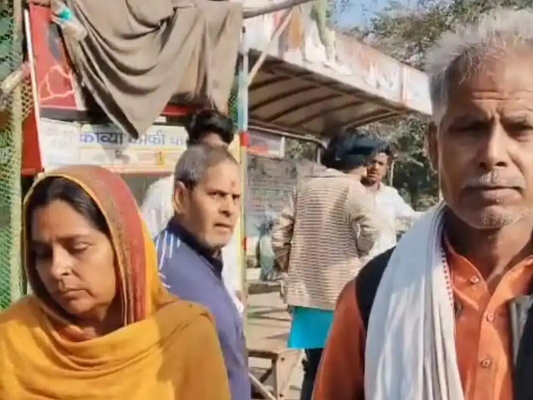 सादाबाद में इलेक्ट्रिक टेंपो चोरी, बैटरी भी ले उड़े चोर