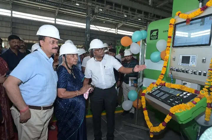राज्यपाल ने किया एमसीएफ का निरीक्षण, नवाचार पर दिया जोर