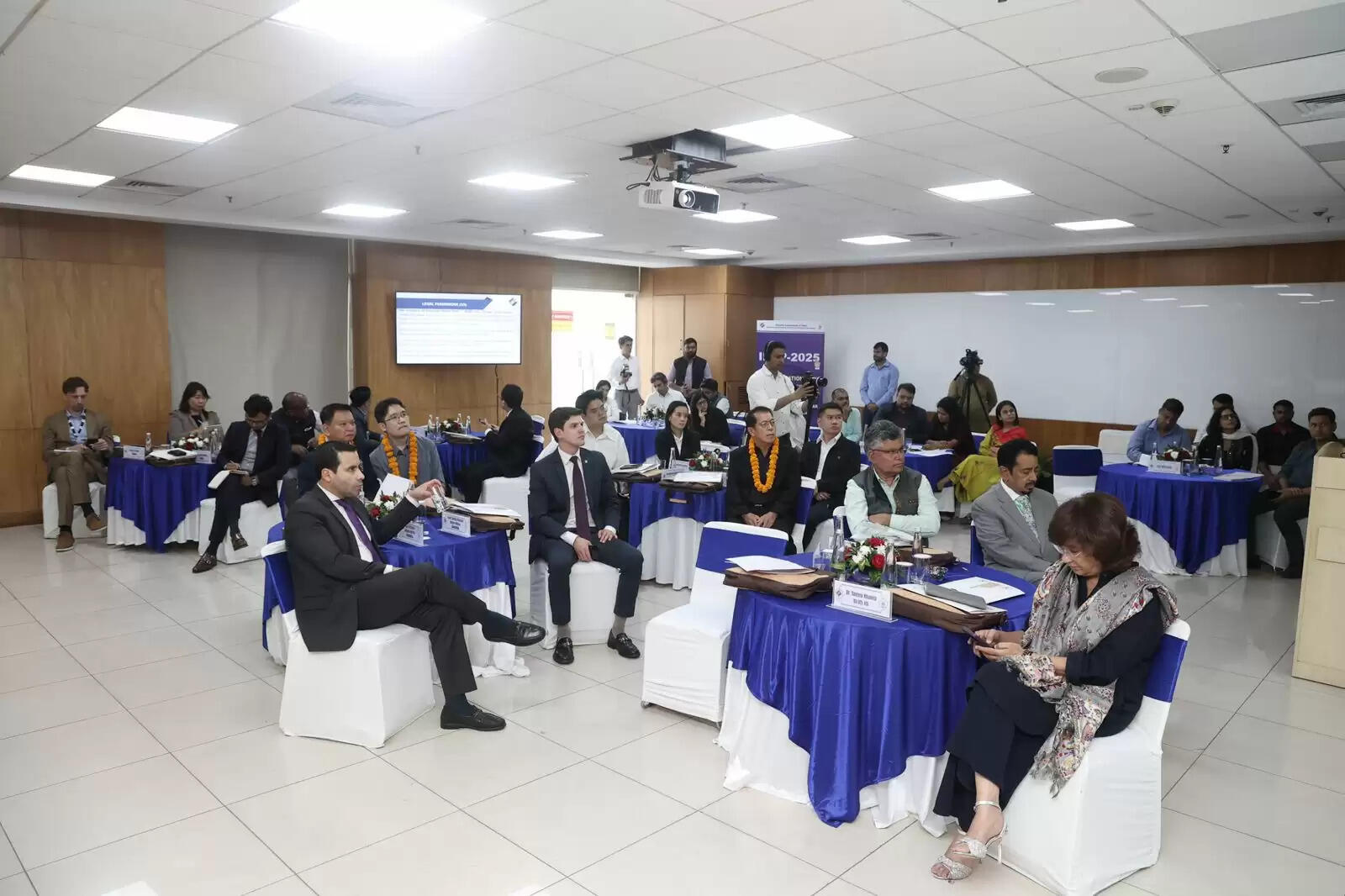 बिहार चुनाव के साक्षी बनेंगे विदेशी मेहमान, ईसीआई ने शुरू किया आईईवीपी