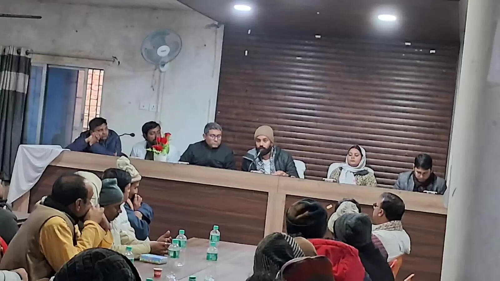 हंगामों के बीच हुई बीडीसी की बैठक, हल्का कर्मचारी पर राशि उगाही का गंभीर आरोप