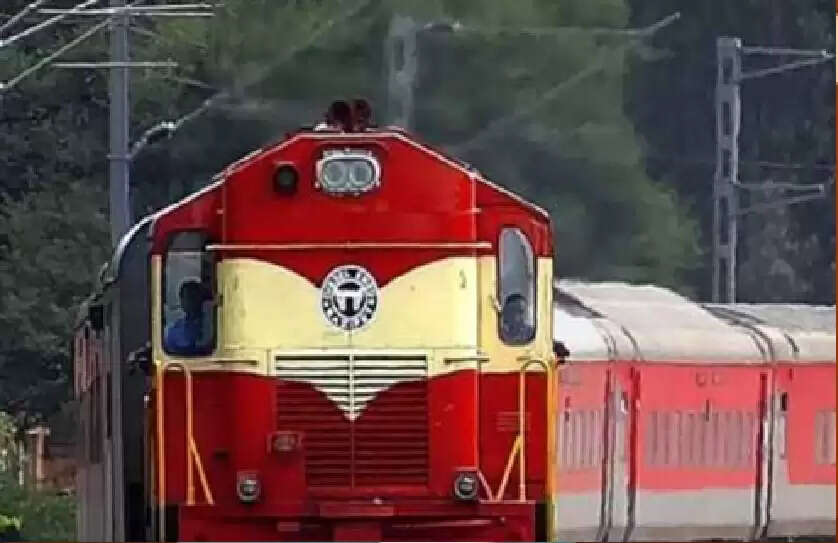 नई समर स्पेशल ट्रेन सेवा लालकुआं से झांसी तक 25 जून से