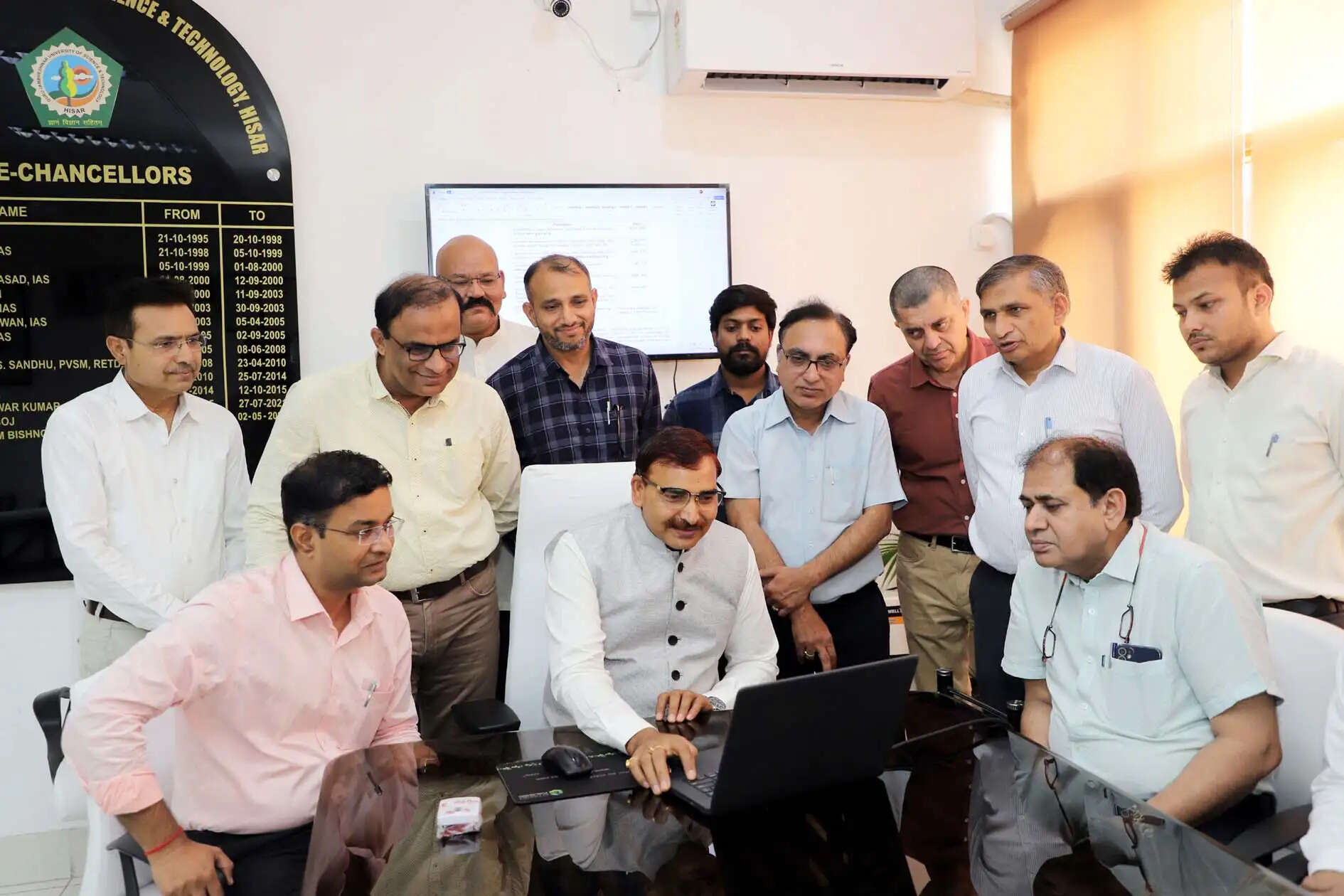 हिसार : कुलपति प्रो. नरसी राम बिश्नोई ने किया दाखिला पोर्टल का उद्घाटन