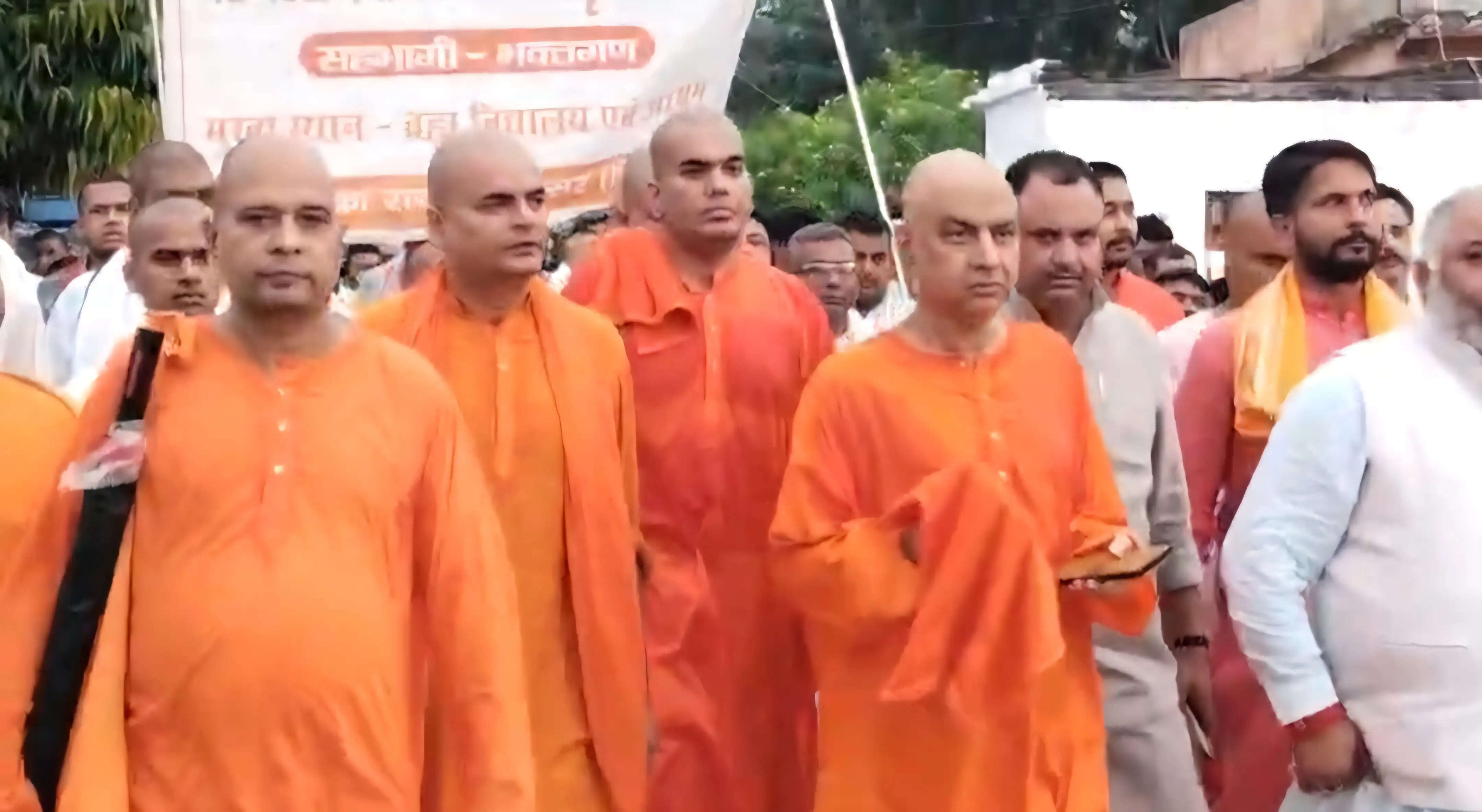 संत परमहंस दयाल की स्मृति में छपरा में निकली पदयात्रा