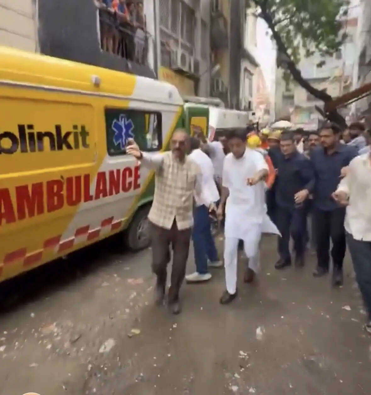 सत्य निकेतन हादसा: कांग्रेस नेताओं ने छात्रों की सुरक्षा पर उठाए सवाल